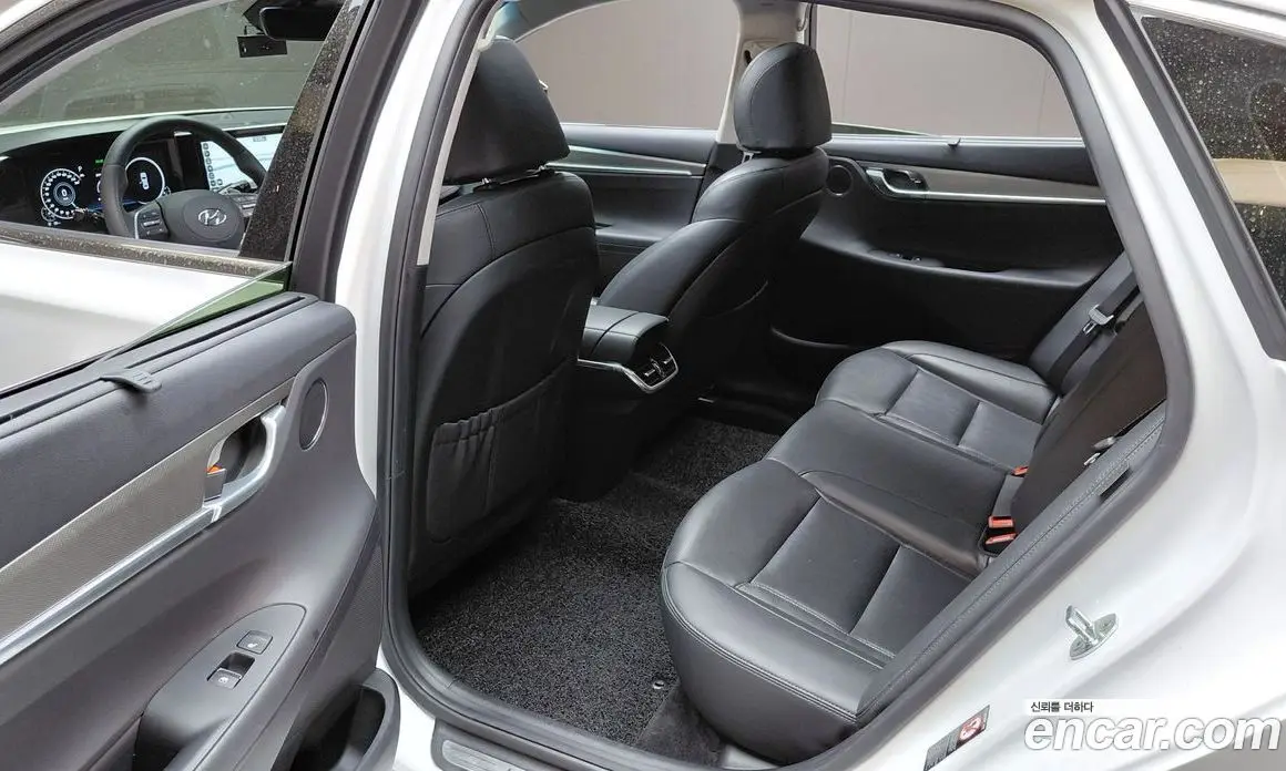 Hyundai Grandeur 2022 2.5 автомат (гидро), фото 18