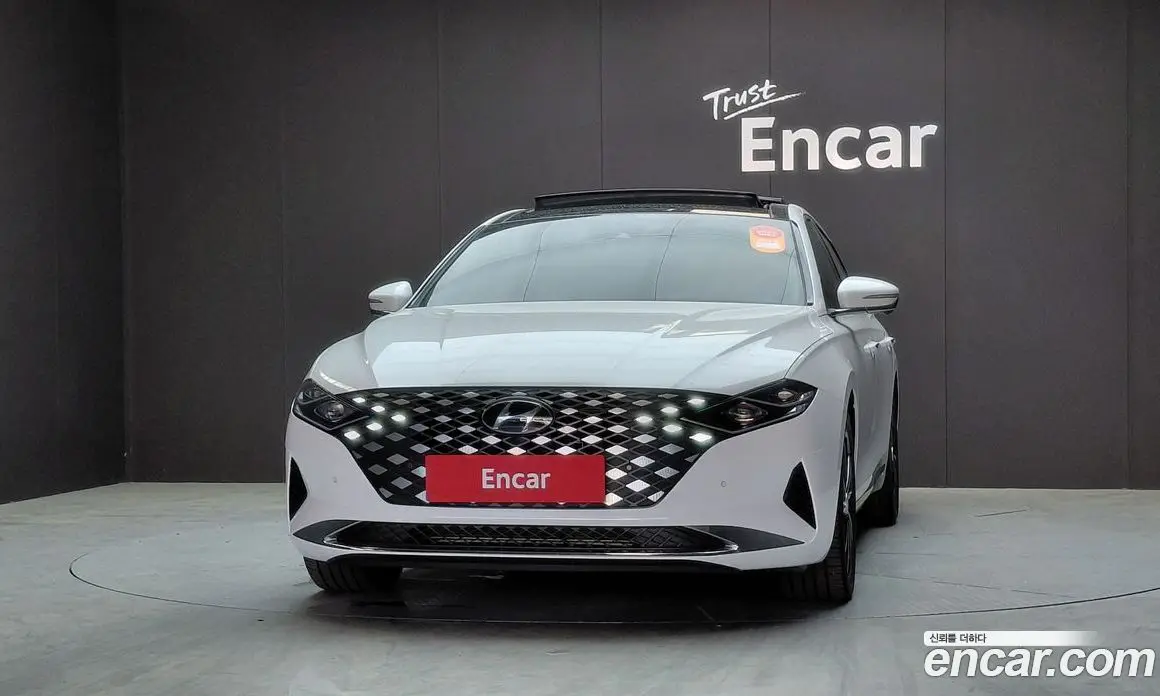 Hyundai Grandeur 2022 2.5 автомат (гидро), фото 3