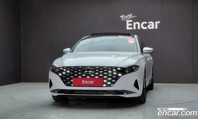 Hyundai Grandeur 2022 2.5 автомат (гидро), миниатюра 3