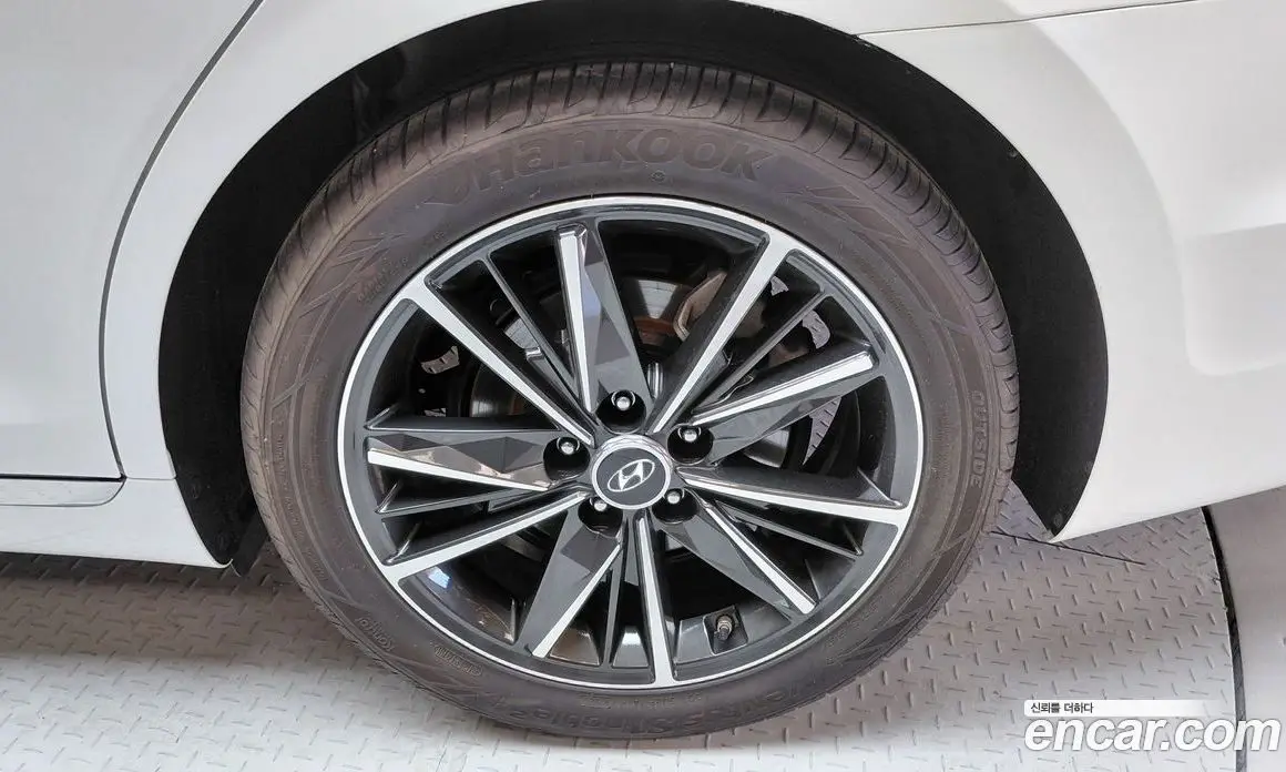 Hyundai Grandeur 2022 2.5 автомат (гидро), фото 7