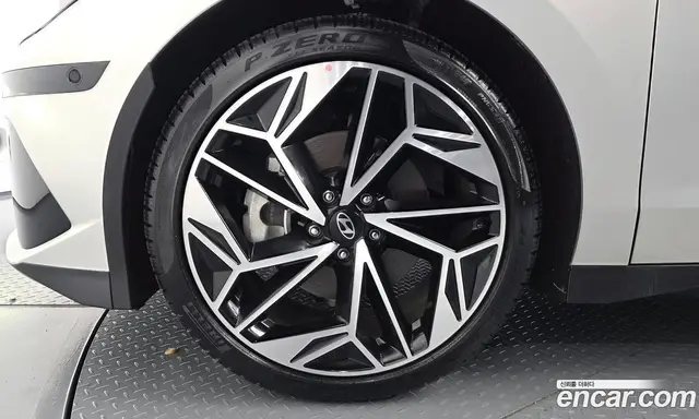 Hyundai Ioniq 6 2023 0.1 автомат (гидро), миниатюра 5
