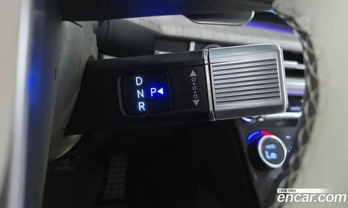 Hyundai Santa Fe 2024 1.6 автомат (гидро), фото 9