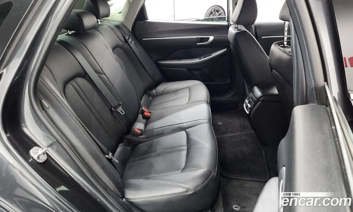 Hyundai Sonata 2023 2.0 автомат (гидро), фото 17