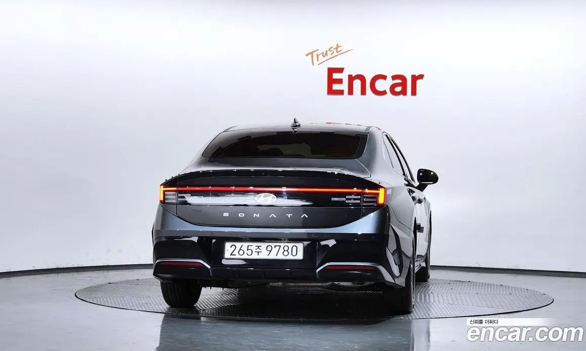 Hyundai Sonata 2023 2.0 автомат (гидро), фото 4