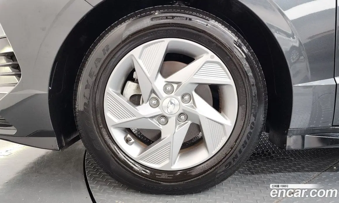 Hyundai Sonata 2023 2.0 автомат (гидро), фото 5