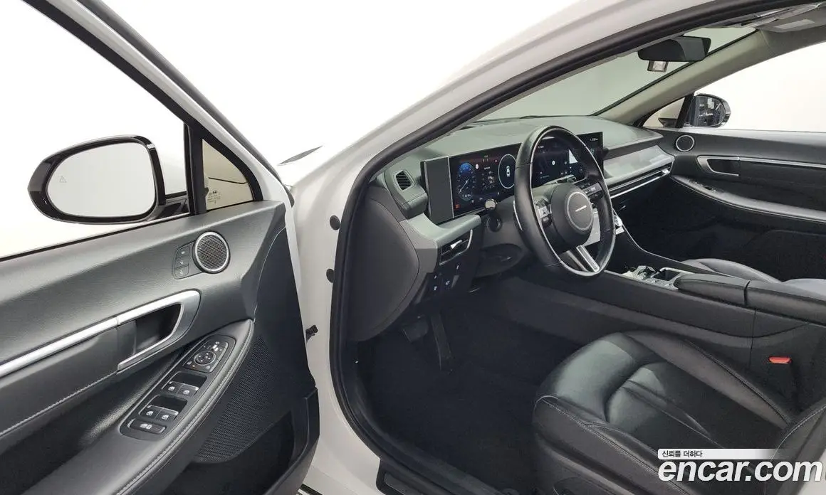 Hyundai Sonata 2023 2.0 автомат (гидро), фото 10