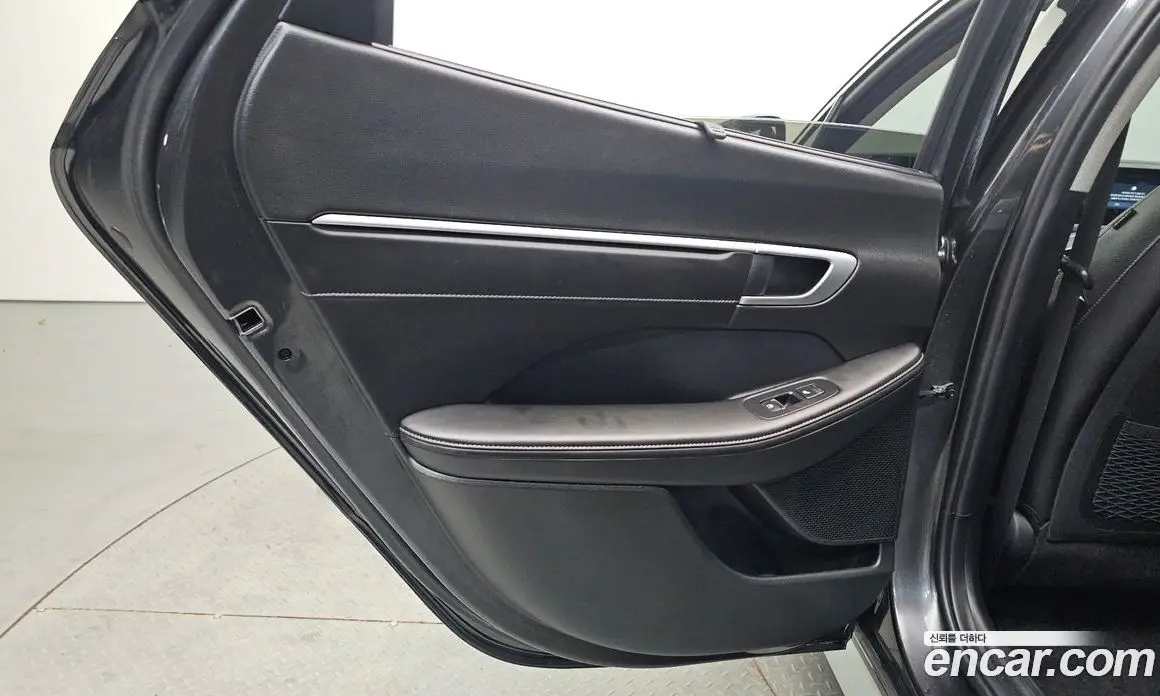 Hyundai Sonata 2024 2.0 автомат (гидро), фото 15
