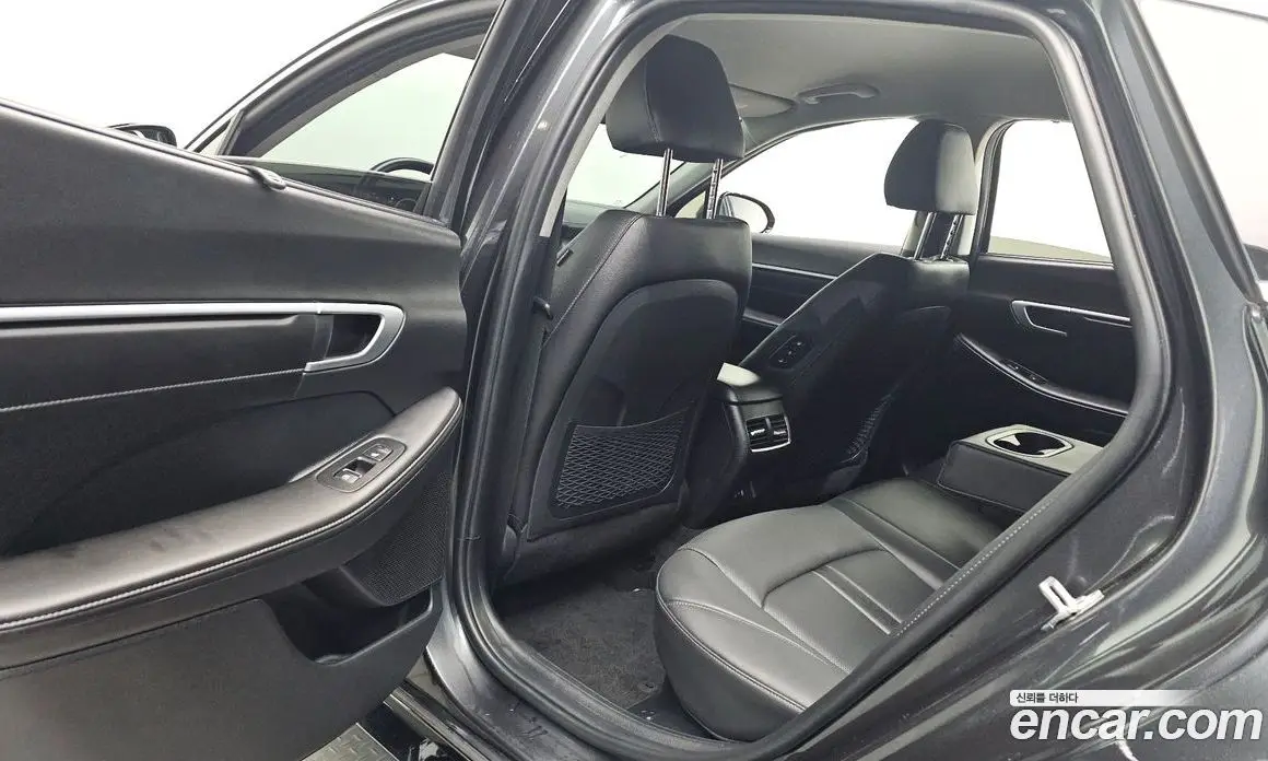Hyundai Sonata 2024 2.0 автомат (гидро), фото 16