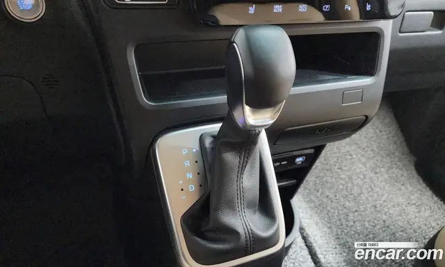 Hyundai Staria 2024 3.5 автомат (гидро), миниатюра 12