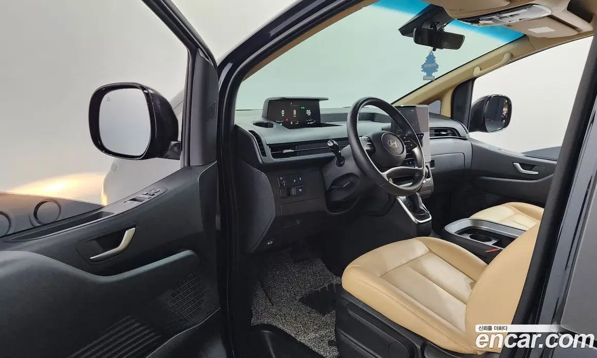Hyundai Staria 2024 3.5 автомат (гидро), фото 13