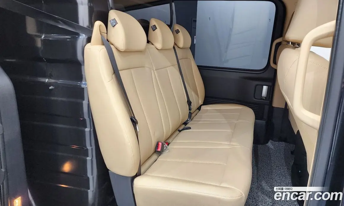 Hyundai Staria 2024 3.5 автомат (гидро), фото 17