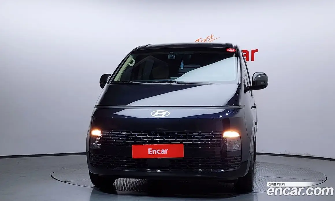 Hyundai Staria 2024 3.5 автомат (гидро), фото 3