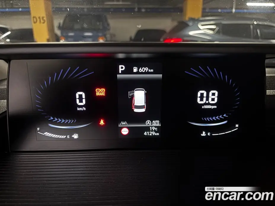 Hyundai Staria 2025 2.2 автомат (гидро), фото 4
