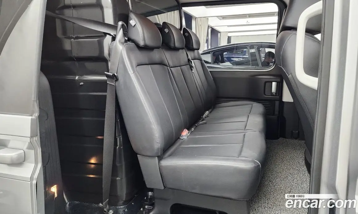 Hyundai Staria 2025 1.6 автомат (гидро), фото 18