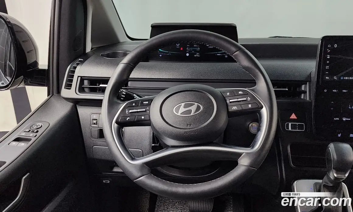 Hyundai Staria 2025 1.6 автомат (гидро), фото 19