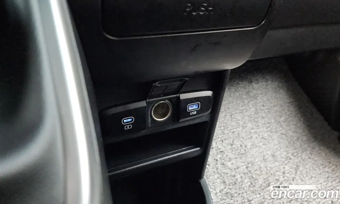 Hyundai Staria 2025 1.6 автомат (гидро), фото 27