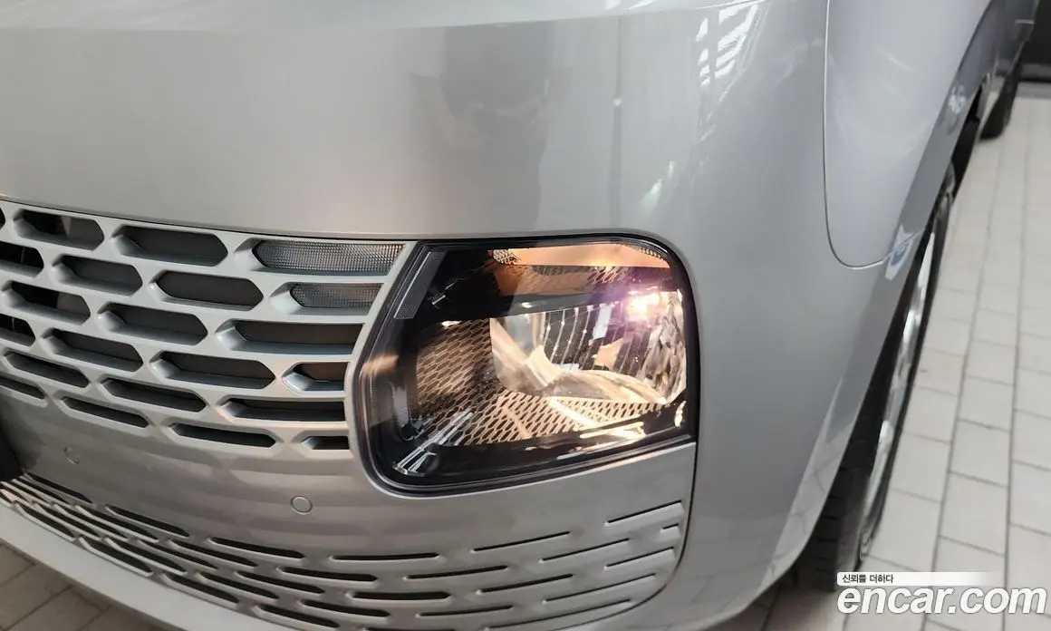 Hyundai Staria 2025 1.6 автомат (гидро), фото 8