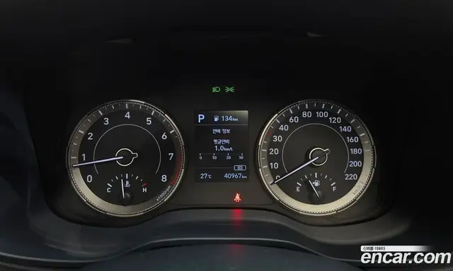 Hyundai Venue 2020 1.6 автомат (гидро), миниатюра 11