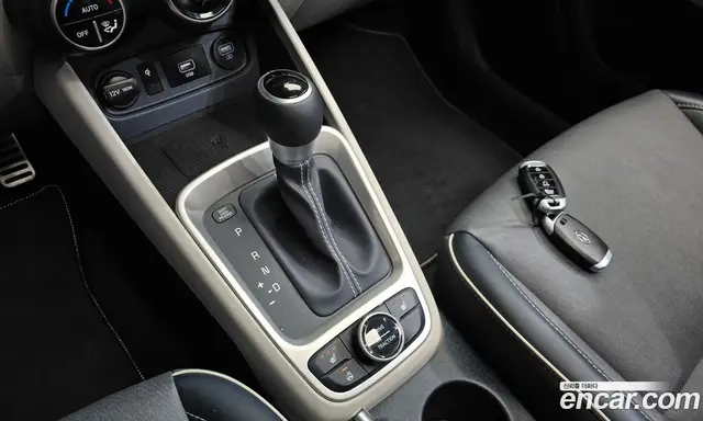 Hyundai Venue 2020 1.6 автомат (гидро), миниатюра 12