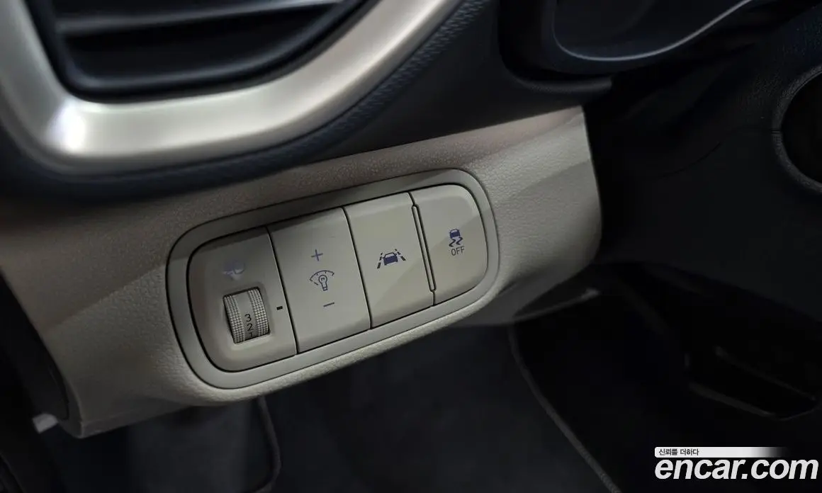 Hyundai Venue 2020 1.6 автомат (гидро), фото 26