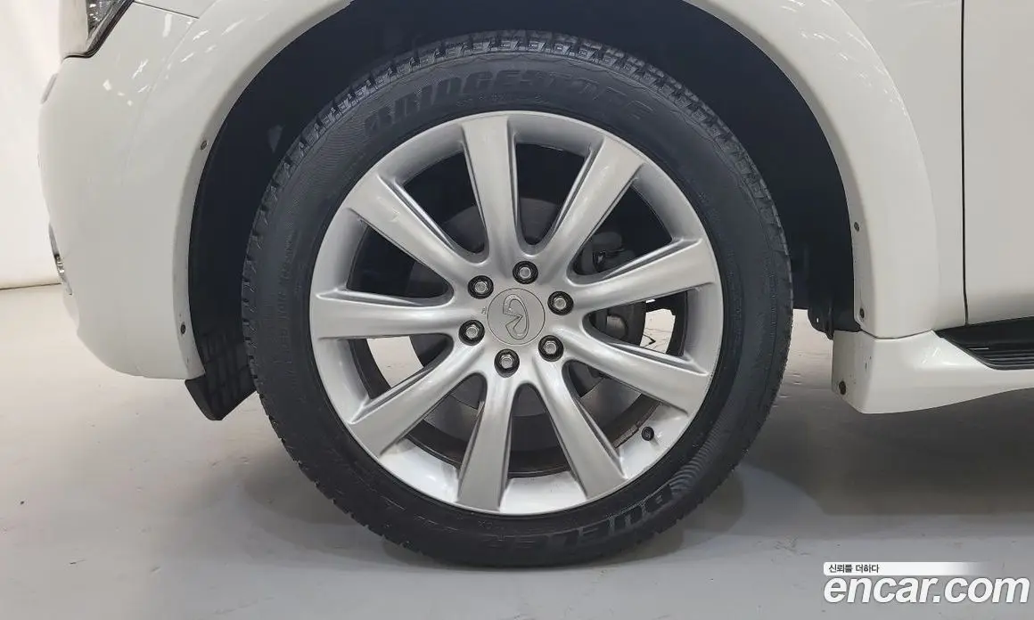 Infiniti QX 2011 5.6 автомат (гидро), фото 5 Infiniti QX 2011 5.6 автомат (гидро), фото 5