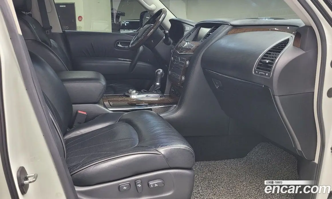 Infiniti QX 2011 5.6 автомат (гидро), фото 10 Infiniti QX 2011 5.6 автомат (гидро), фото 10