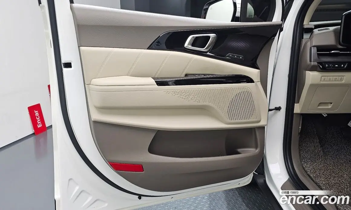 Kia Carnival 2021 2.2 автомат (гидро), фото 14