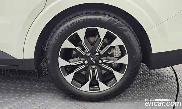 Kia Carnival 2021 2.2 автомат (гидро), миниатюра 7