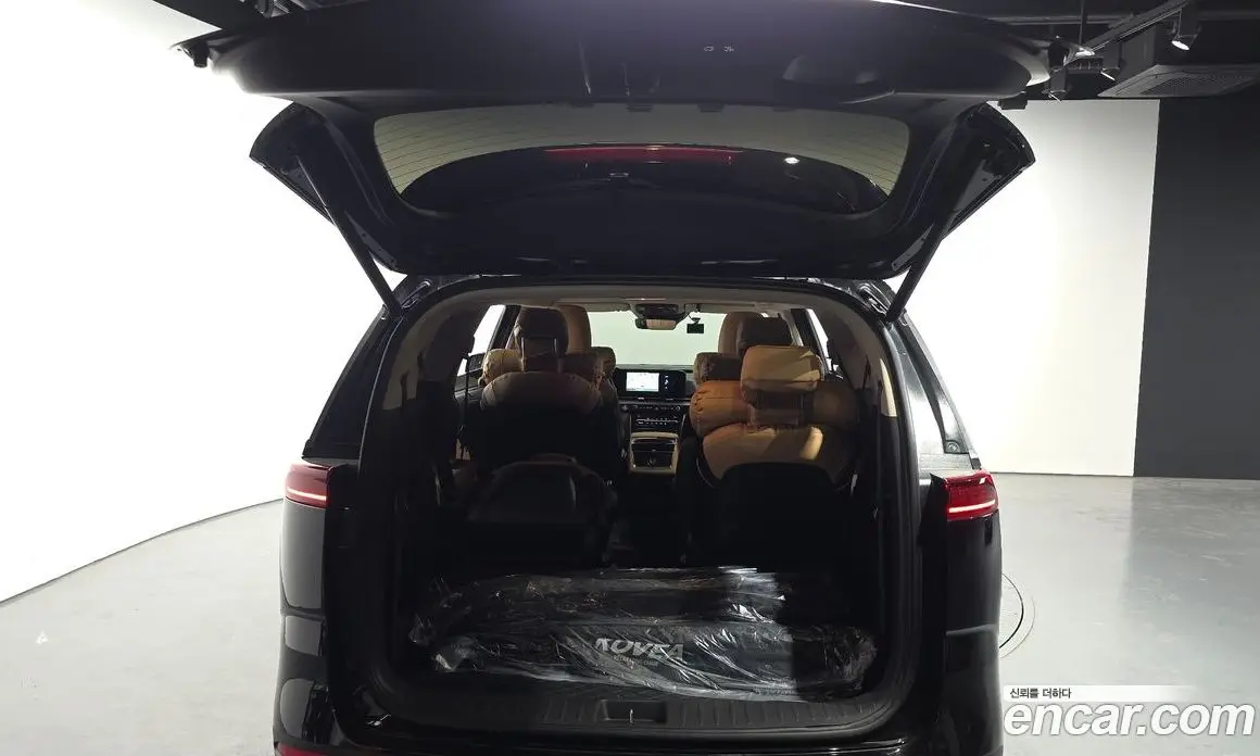 Kia Carnival 2023 2.2 автомат (гидро), фото 20