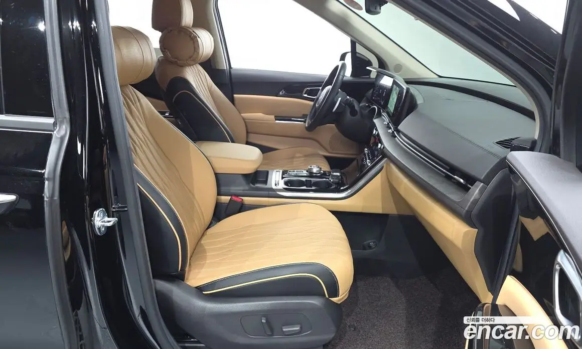 Kia Carnival 2023 2.2 автомат (гидро), фото 10