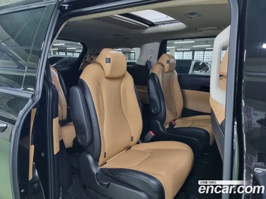 Kia Carnival 2023 2.2 автомат (гидро), фото 11