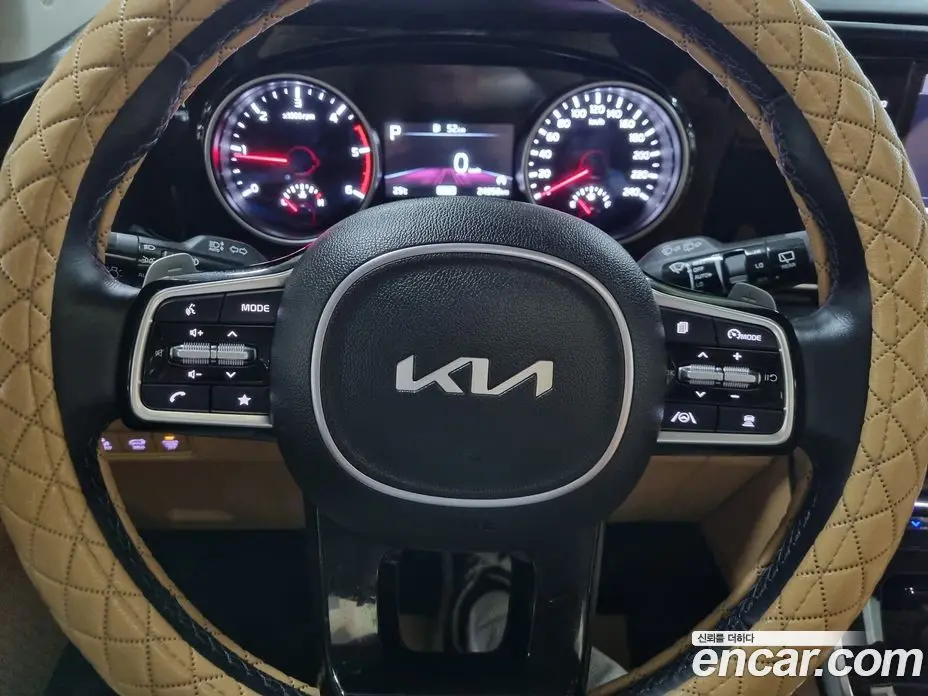 Kia Carnival 2023 2.2 автомат (гидро), фото 16