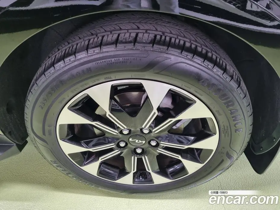 Kia Carnival 2023 2.2 автомат (гидро), фото 20