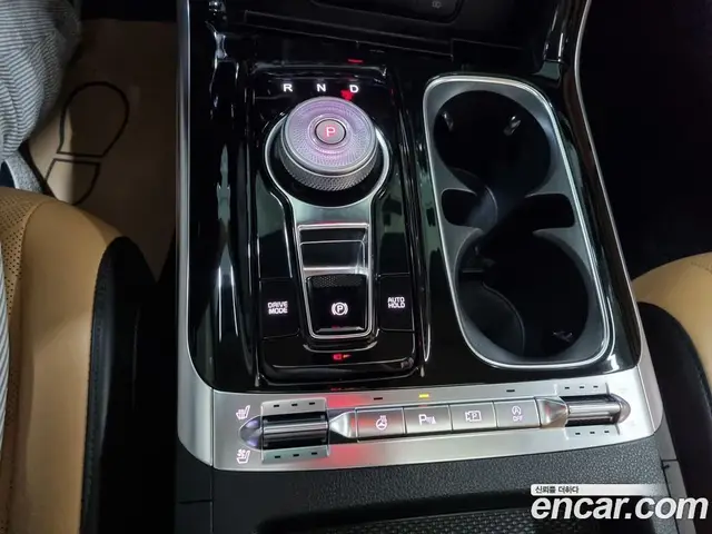 Kia Carnival 2023 2.2 автомат (гидро), миниатюра 9