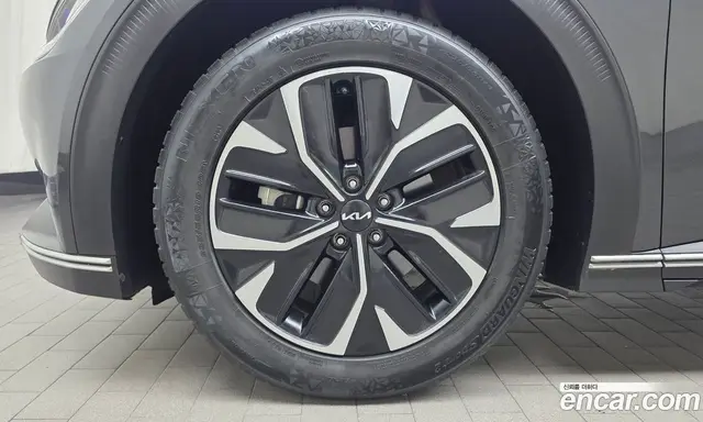 Kia EV6 2022 0.1 автомат (гидро), миниатюра 5