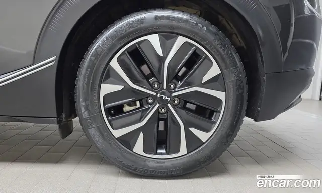Kia EV6 2022 0.1 автомат (гидро), миниатюра 7