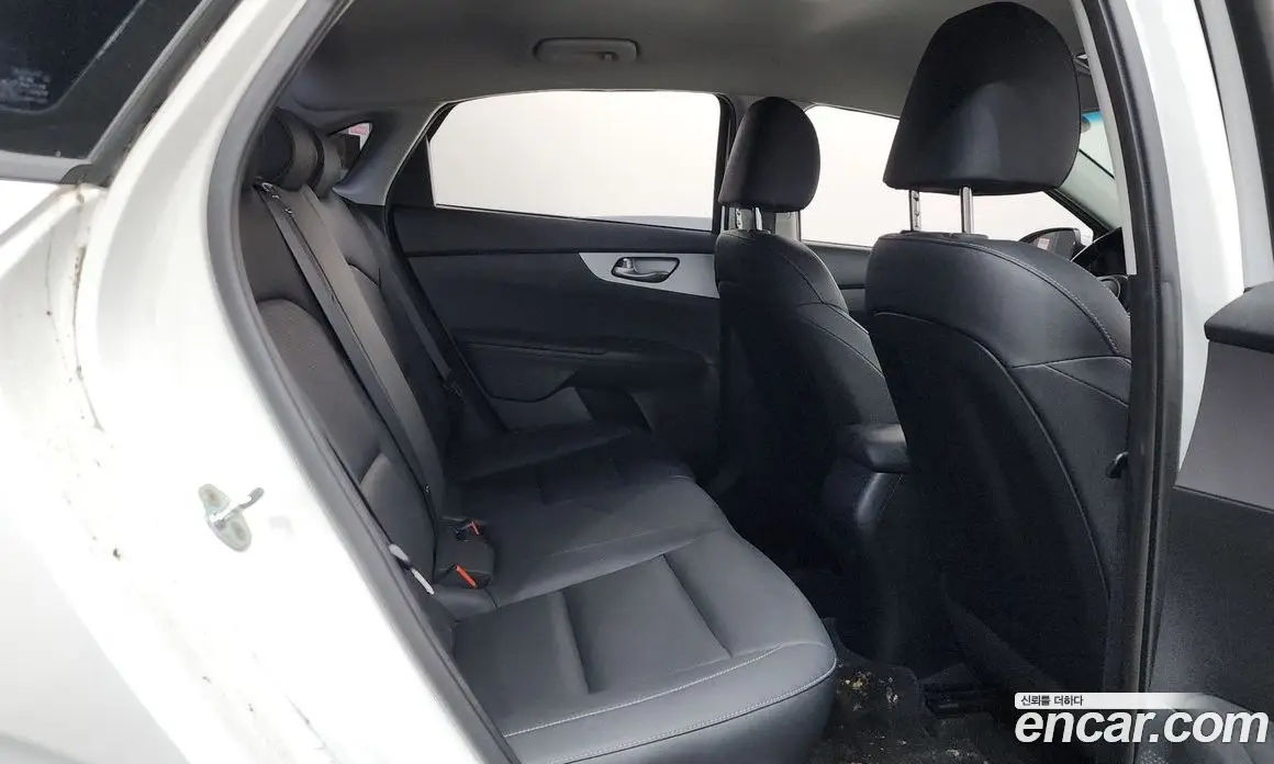 Kia K3 2021 1.6 автомат (гидро), фото 17