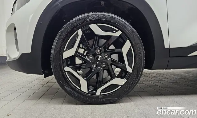 Kia Seltos 2024 1.6 автомат (гидро), миниатюра 5