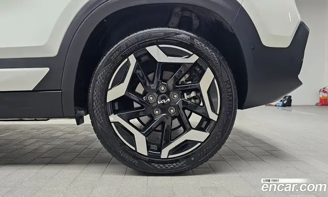 Kia Seltos 2024 1.6 автомат (гидро), миниатюра 7