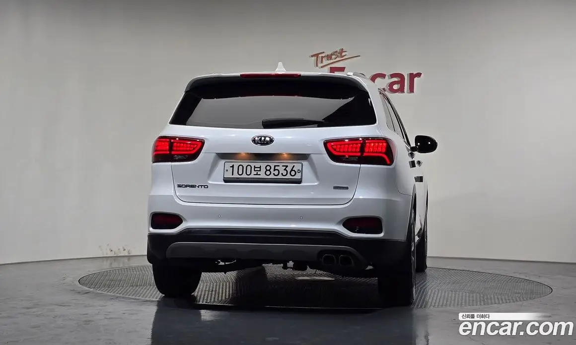 Kia Sorento 2019 2.0 автомат (гидро), фото 4