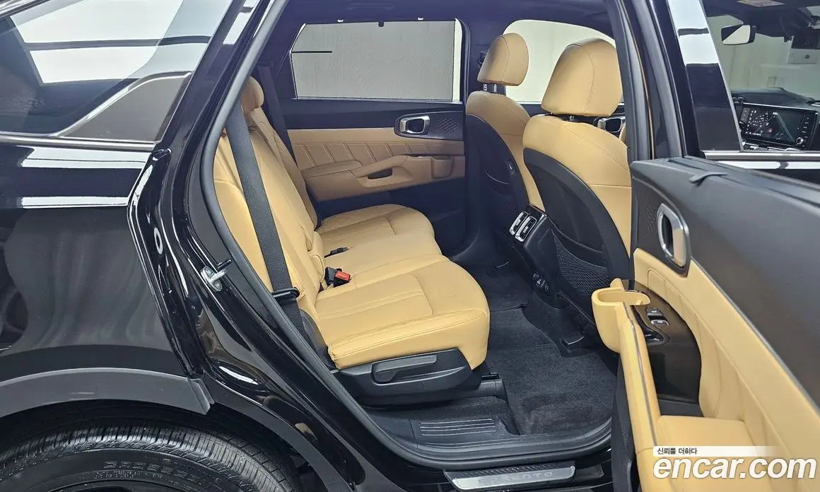 Kia Sorento 2023 2.5 автомат (гидро), фото 17