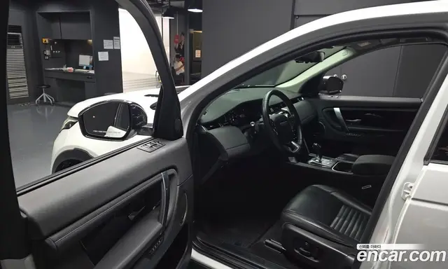 Land Rover Discovery Sport 2020 2.0 автомат (гидро), миниатюра 10