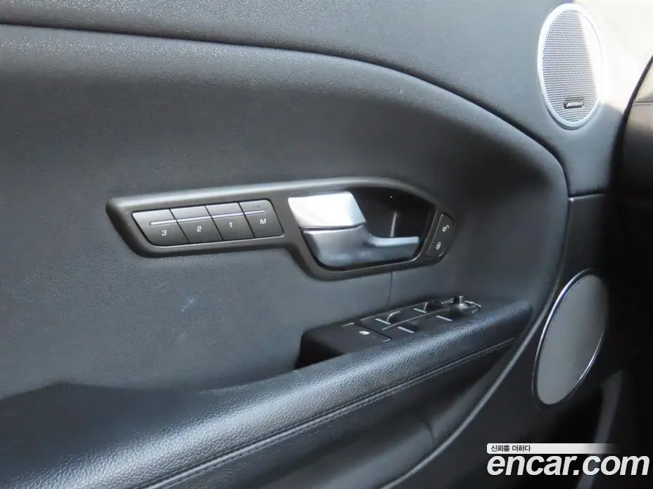 Land Rover Range Rover Evoque 2016 2.0 автомат (гидро), фото 13