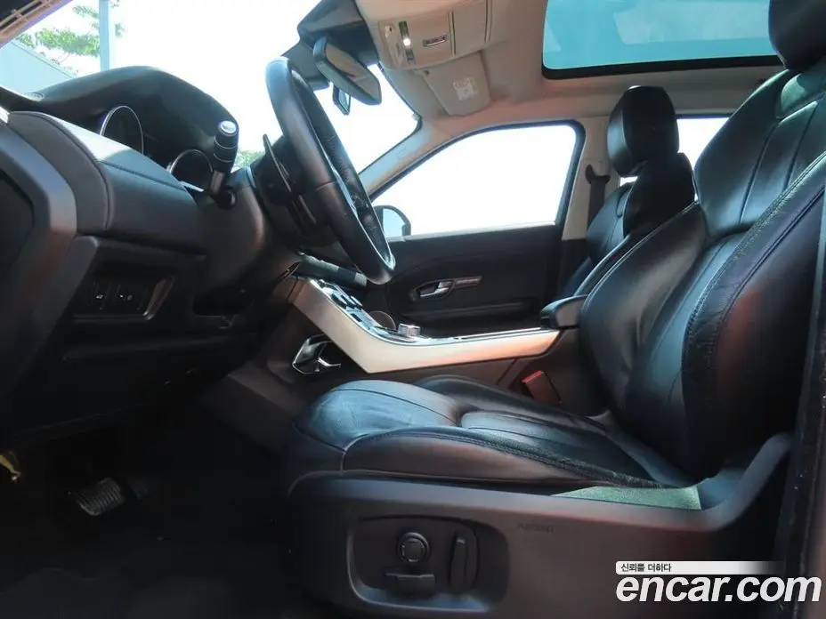 Land Rover Range Rover Evoque 2016 2.0 автомат (гидро), фото 14
