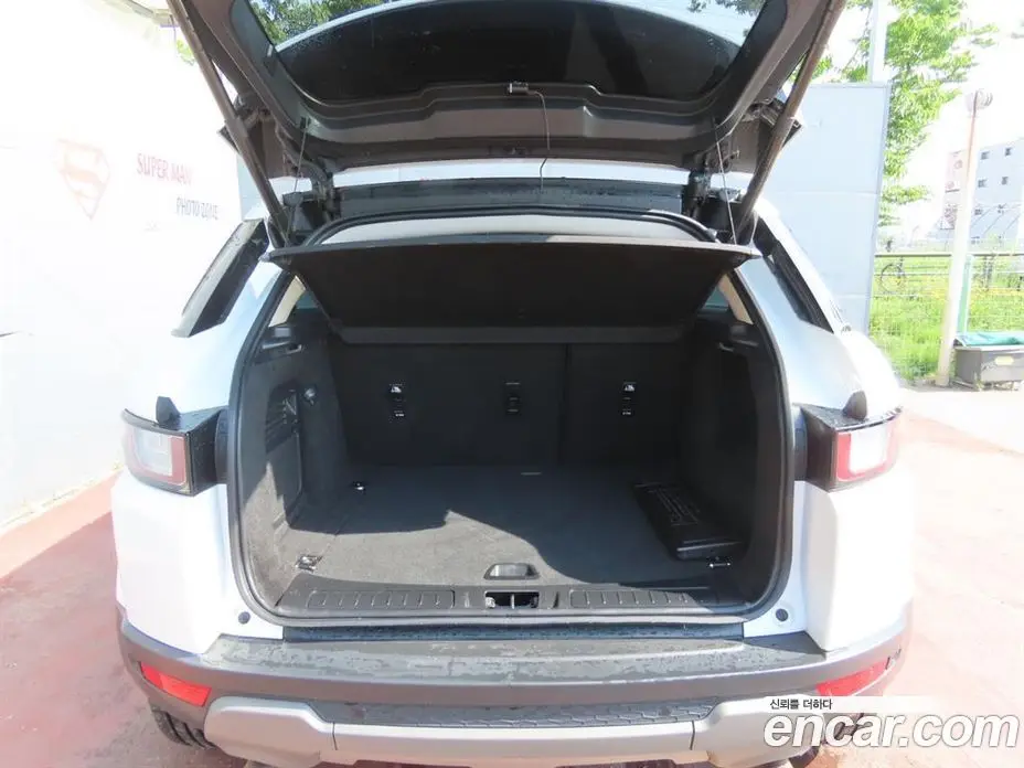Land Rover Range Rover Evoque 2016 2.0 автомат (гидро), фото 5