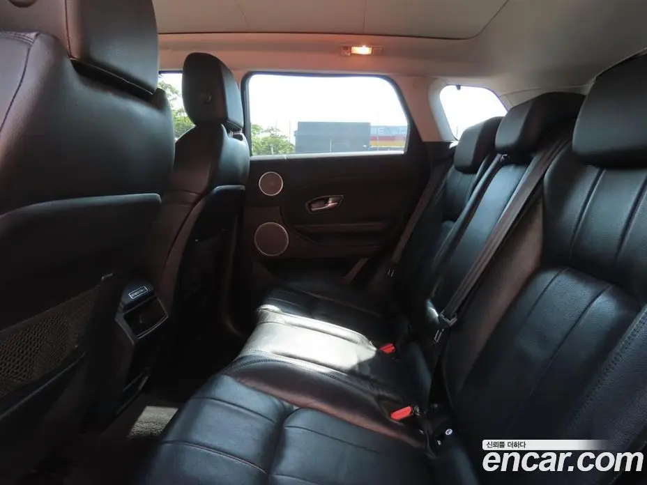 Land Rover Range Rover Evoque 2016 2.0 автомат (гидро), фото 7