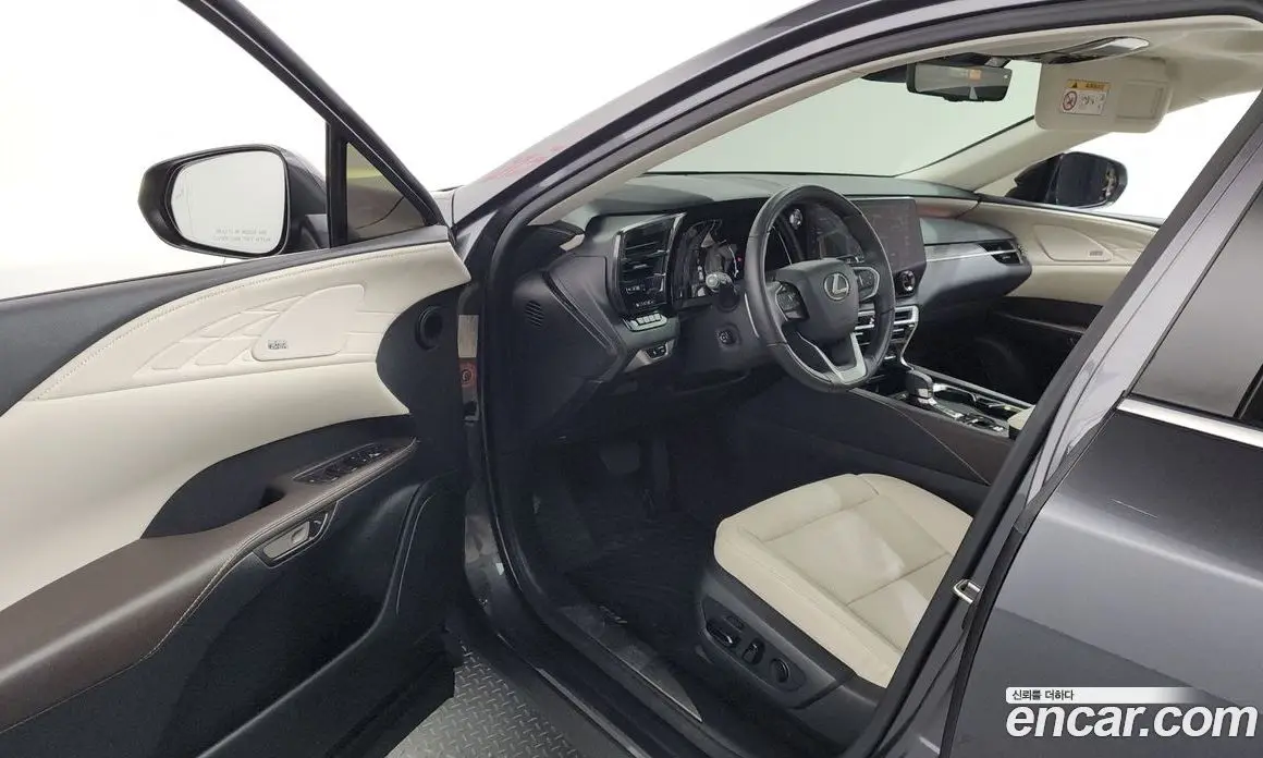 Lexus RX 2024 2.5 автомат (гидро), фото 13 Lexus RX 2024 2.5 автомат (гидро), фото 13