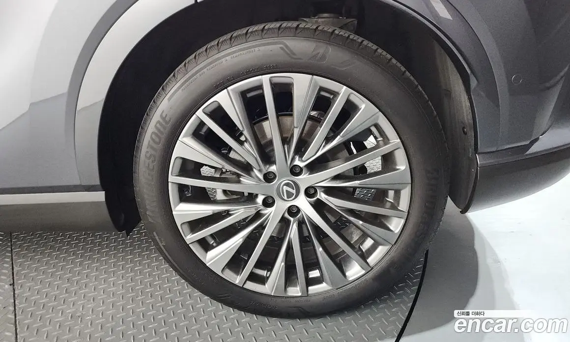 Lexus RX 2024 2.5 автомат (гидро), фото 7 Lexus RX 2024 2.5 автомат (гидро), фото 7
