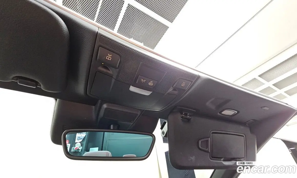 Mercedes-Benz C-Class 2017 2.0 гидро, фото 19 Mercedes-Benz C-Class 2017 2.0 гидро, фото 19