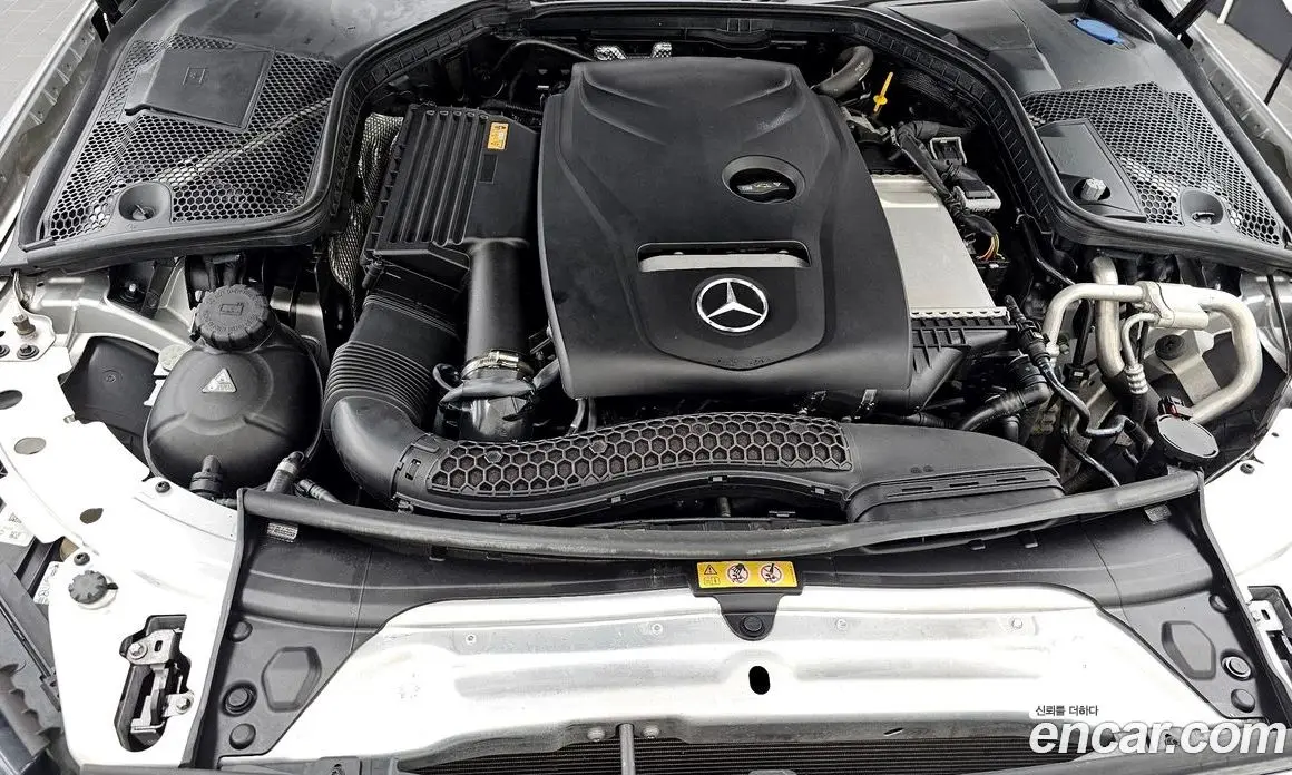 Mercedes-Benz C-Class 2017 2.0 гидро, фото 6 Mercedes-Benz C-Class 2017 2.0 гидро, фото 6